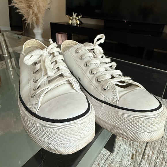 Converse Women's Classic leather White Low-Top Sneakers - Picture 4 of 9